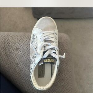 Vintage Havana White and Gray Sneakers